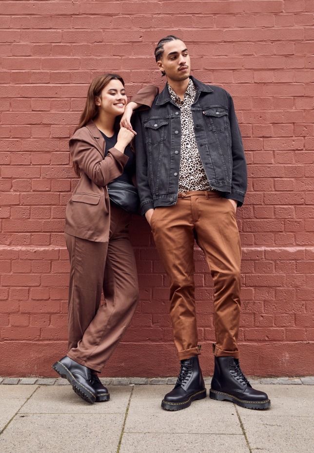 Dr Martens Greece 1460 Bex μποτάκι 8 ματιών Unisex μποτάκια με κορδόνια μαύρα λεία