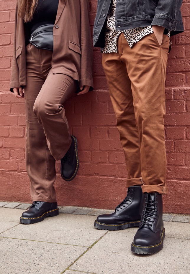 Dr Martens Greece 1460 Bex μποτάκι 8 ματιών Unisex μποτάκια με κορδόνια μαύρα λεία