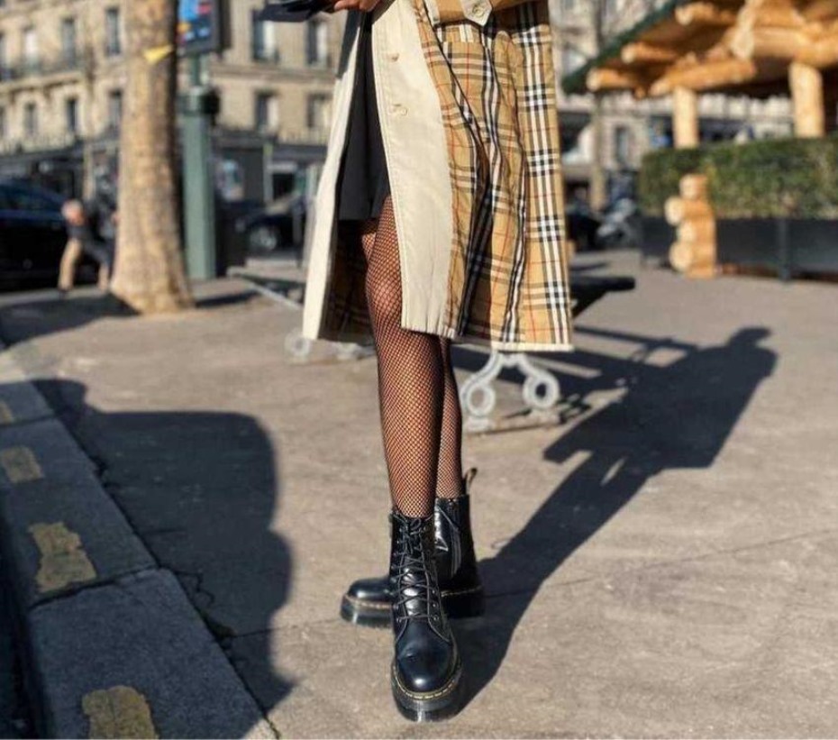 Dr Martens Greece Black Polished Smooth Jadon