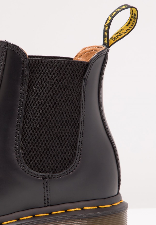 Dr Martens Greece μαύρα 2976 Chelsea Classic μποτάκια