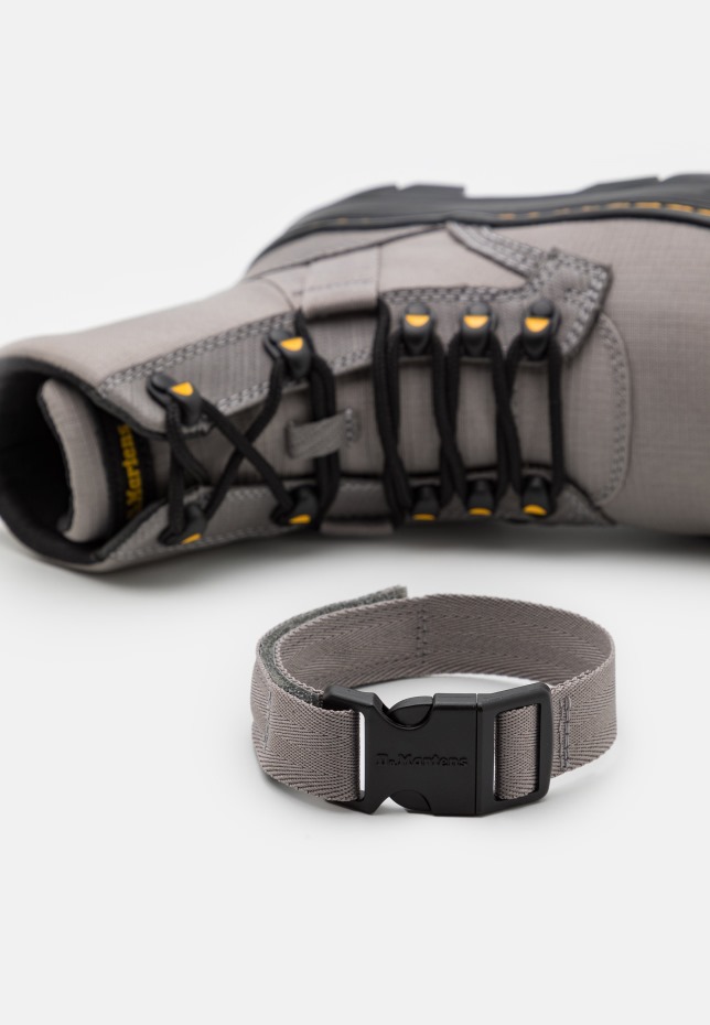 Dr Martens Greece Zinc Grey χτένες τεχνολογίας Unisex με κορδόνια μέχρι τον αστράγαλο