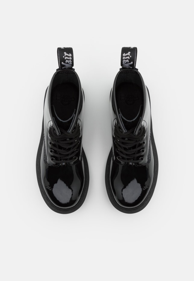 1460 μονό μποτάκια με κορδόνια μαύρα Dr Martens Greece