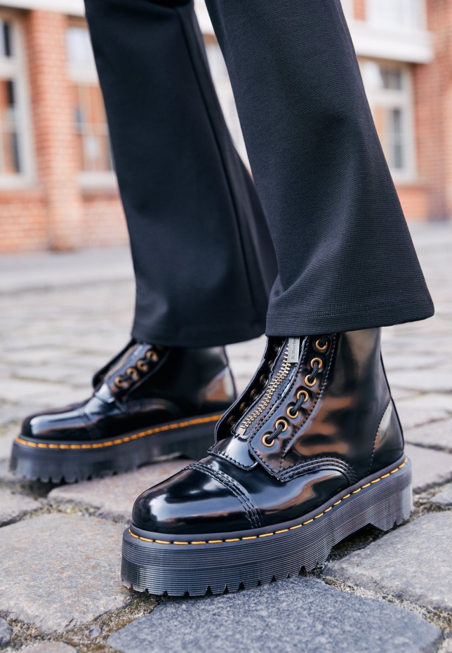 Vegan μποτάκια πλατφόρμας σινκλέρ Dr Martens Greece Black Oxford