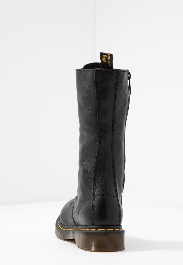 μαύρες μπότες με κορδόνια βιρτζίνια μπότες Dr.martens