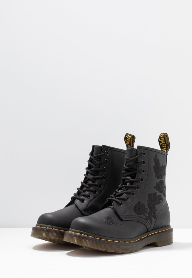 1460 Vonda Mono Lace Up Ankle Boots Dr Martens Greece μαύρο