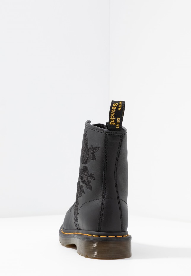 1460 Vonda Mono Lace Up Ankle Boots Dr Martens Greece μαύρο