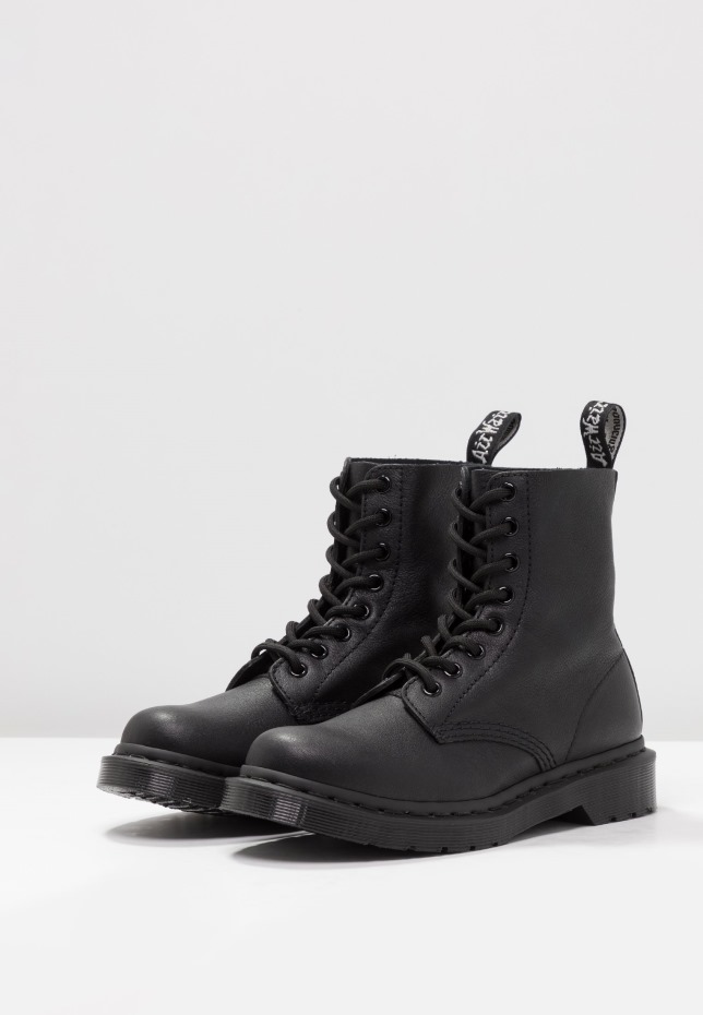 Dr Martens Greece 1460 Pascal Mono 8 μποτάκια με κορδόνια μποτάκια μαύρα Virginia