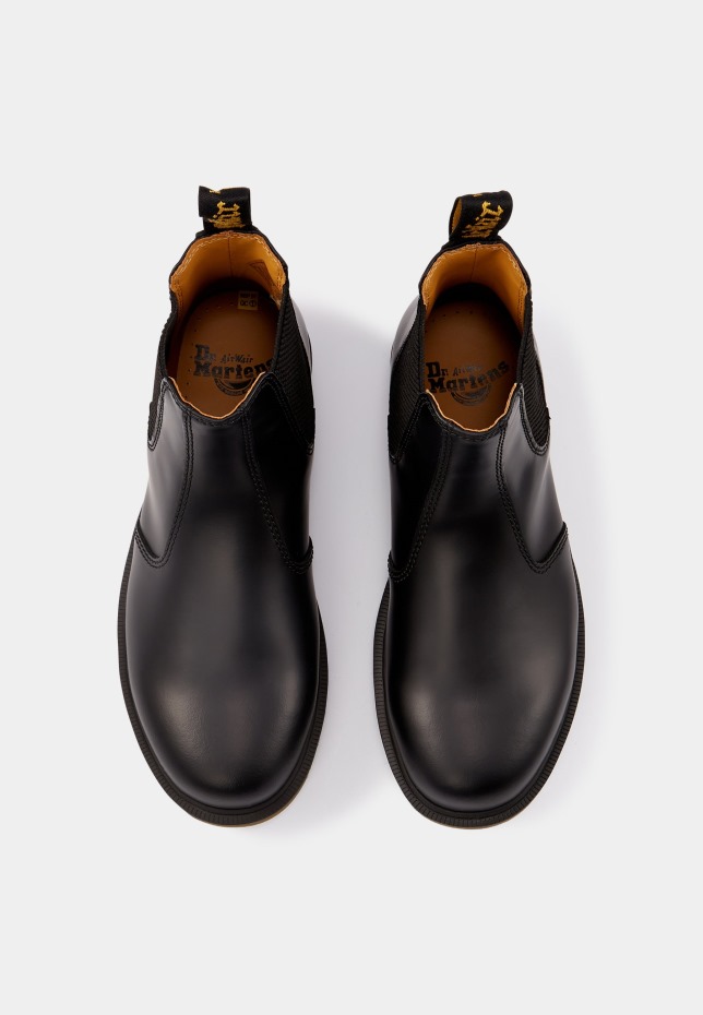 2976 Chelsea Classic μποτάκια μαύρα Dr Martens Greece