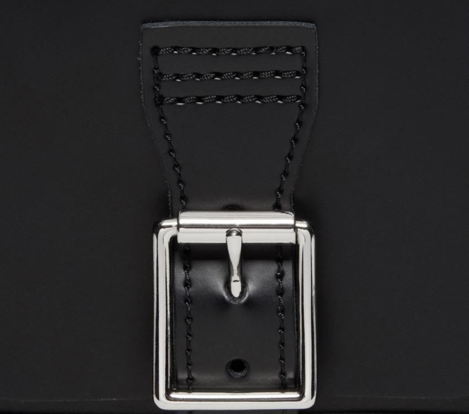 τσαντάκι χιαστί μαύρο κουτί Dr Martens Greece