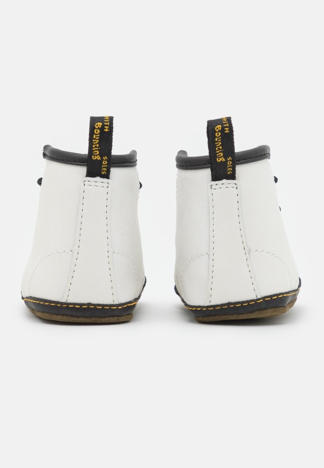 λευκά Dr Martens Greece 1460 παπουτσια πρωτα παπουτσια