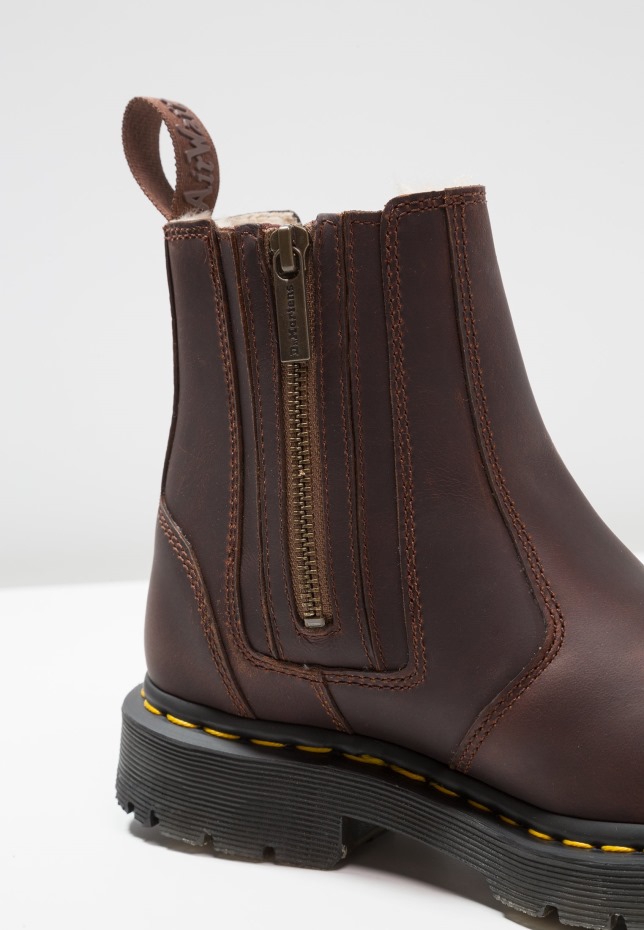 σκούρο καφέ Dr Martens Greece 2976 Alyson Zips Snowplow κλασικά μποτάκια