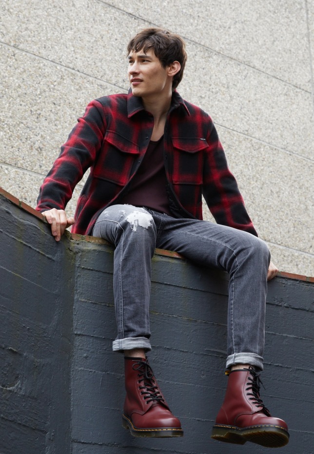 1460 μποτάκια με κορδόνια μέχρι τον αστράγαλο μποτάκια κεράσι κόκκινο ρουζ Dr Martens Greece