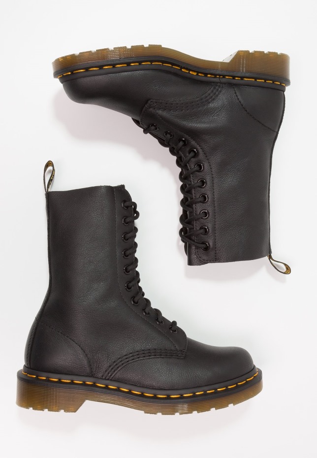 1490 10 Eye Virginia Lace Up Ankle Boots Black Dr Martens Greece