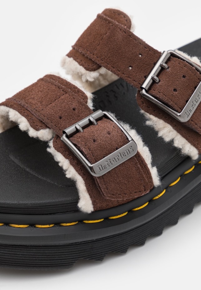 Myles Unisex Mules Dr Martens Greece σκούρο καφέ/κρεμ